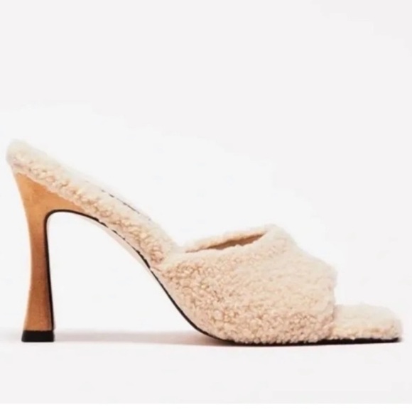 GOOD AMERICAN CREAM VEGAN SHEARLING SHERPA OPEN TOE MULE 4" HEELS NWT/NIB 🤎🤎 - Picture 2 of 14